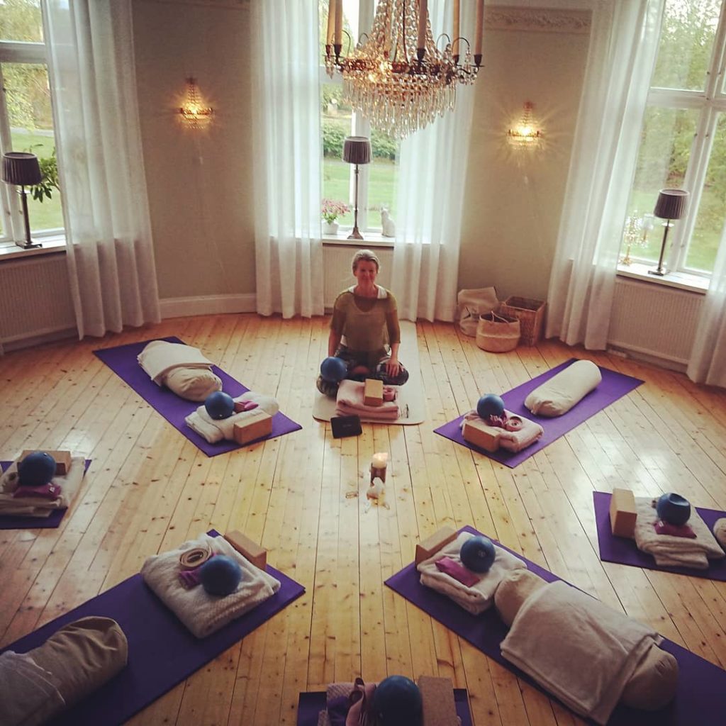 levande föda yoga
